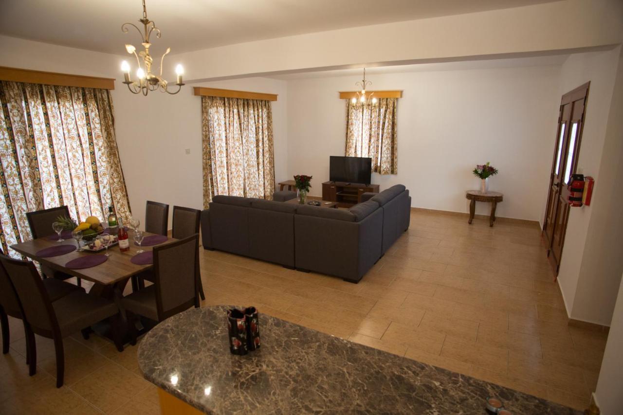 Marilia 1 Villa Polis Ngoại thất bức ảnh